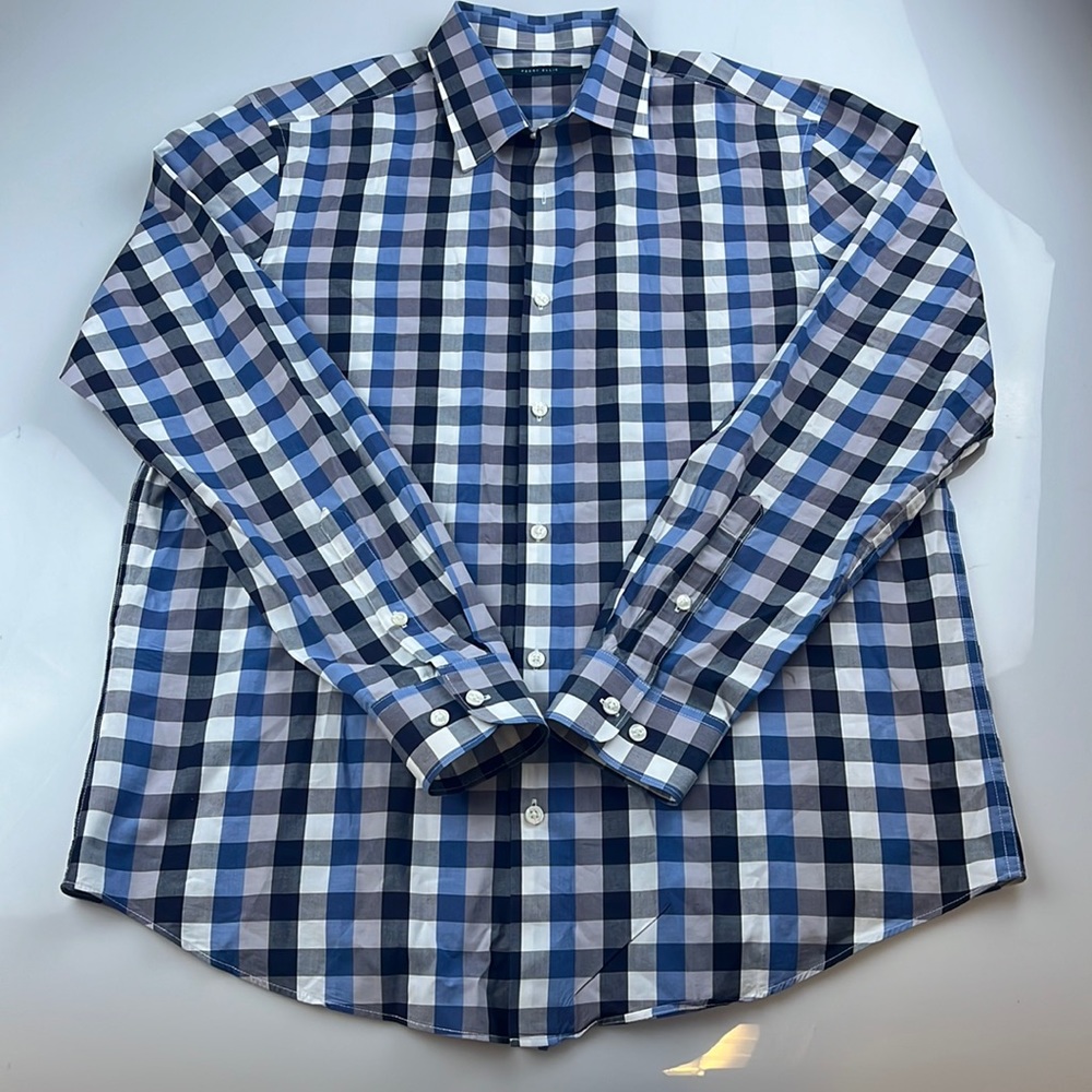 Perry Ellis Checkered Button Down Shirt S70-22